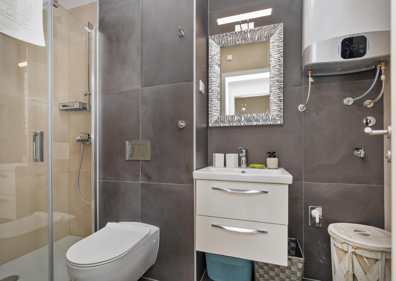 Life Apartman *