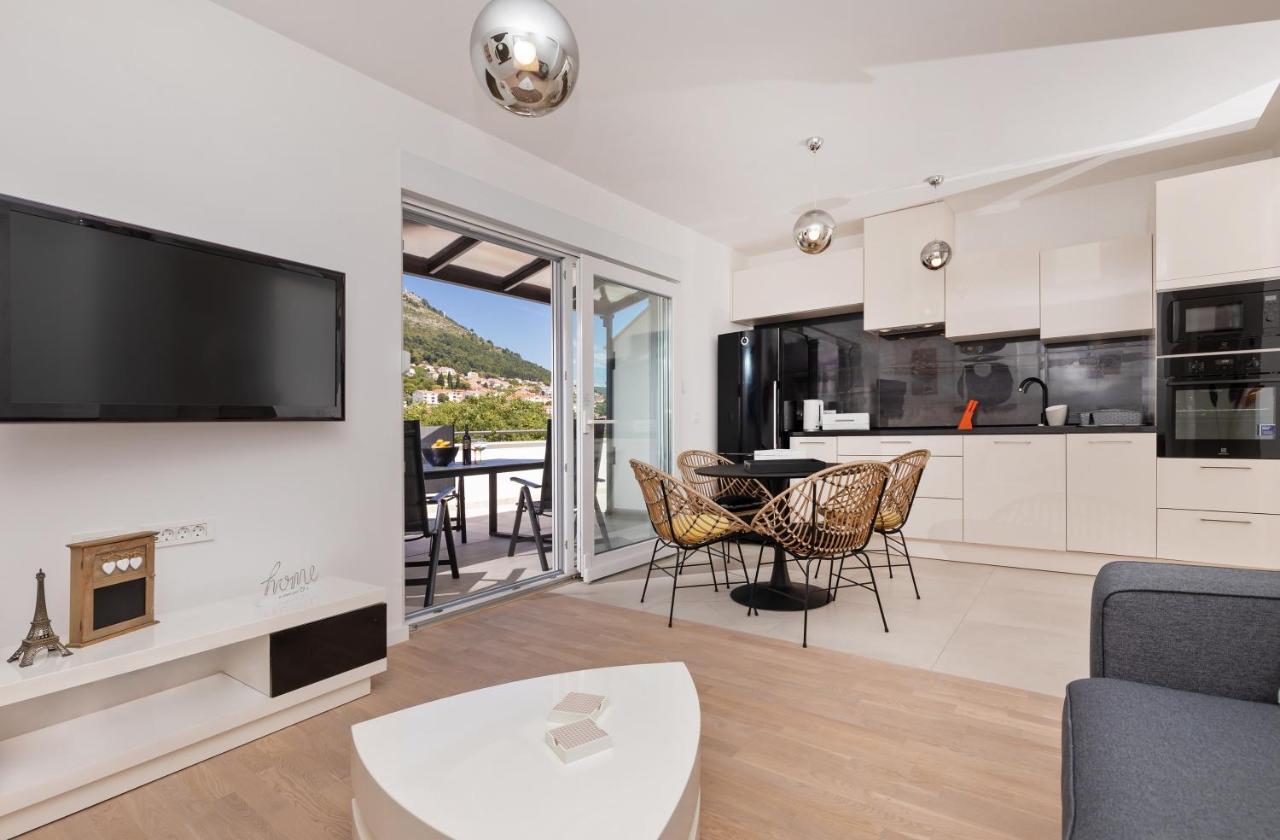 Life Apartman *