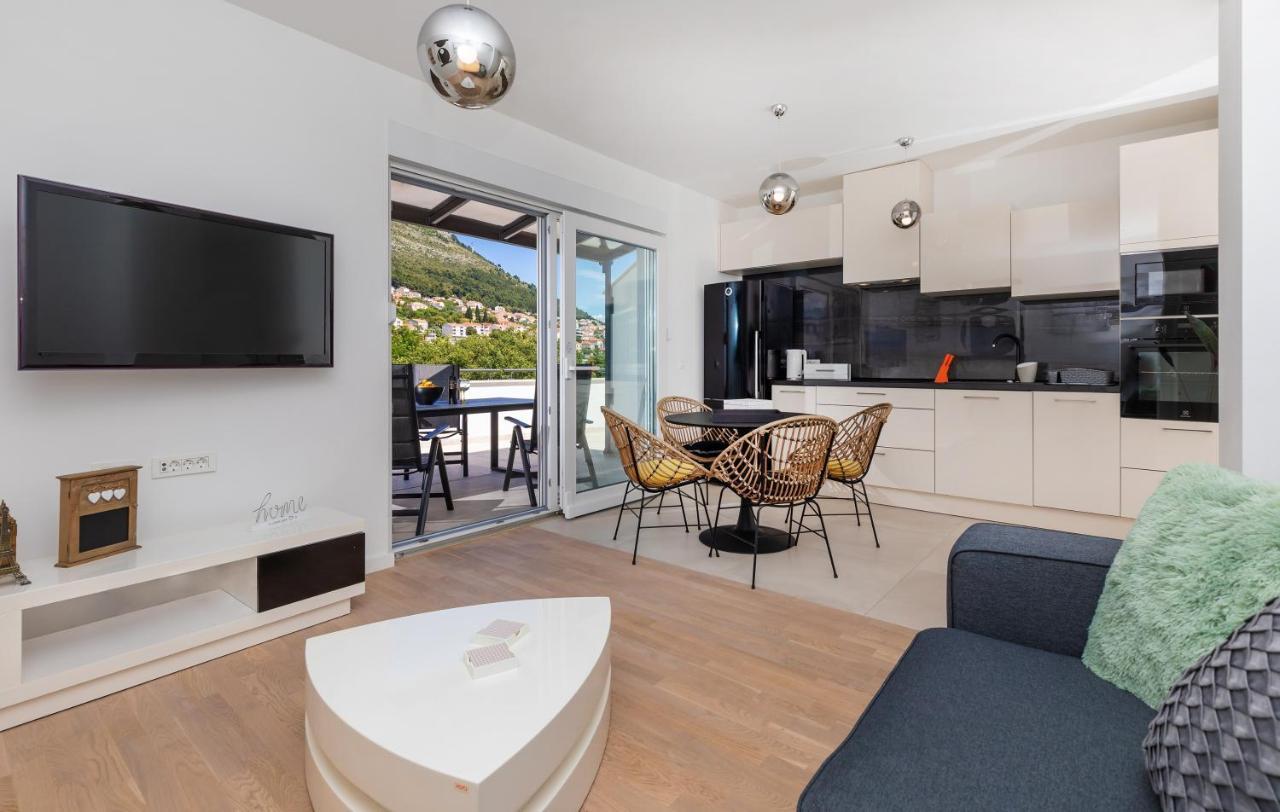 Life Apartment *